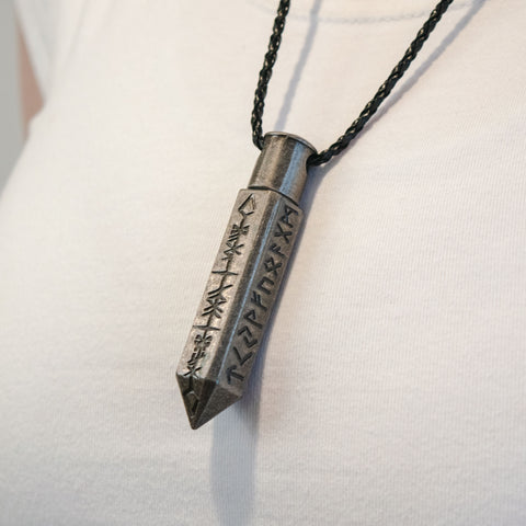 Runekeeper Dice Pendant
