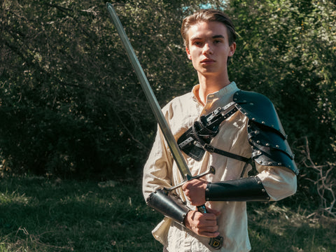 Blackthorn Pauldron