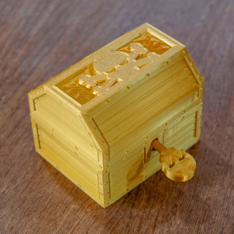 Lockable Pirate Treasure Chest with Key